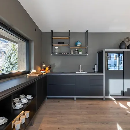 Lägenhet B Five Luxury
